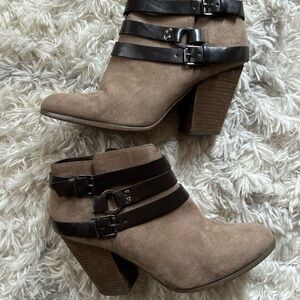 Carlos Santana Hollie ankle boots 11 strappy brown